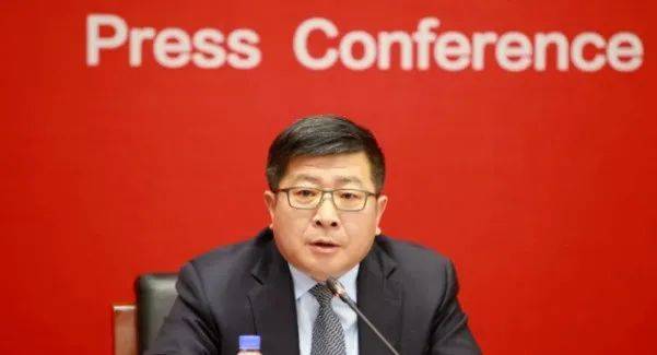 经祥主任引领的自然美景探索之旅，寻求内心平和与宁静的旅程