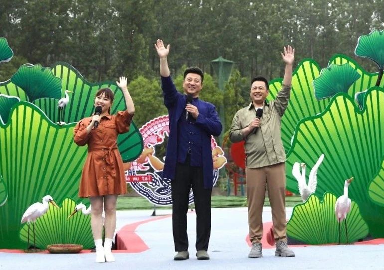 美色难挡，自然之旅的魅力探索与最新章节阅读